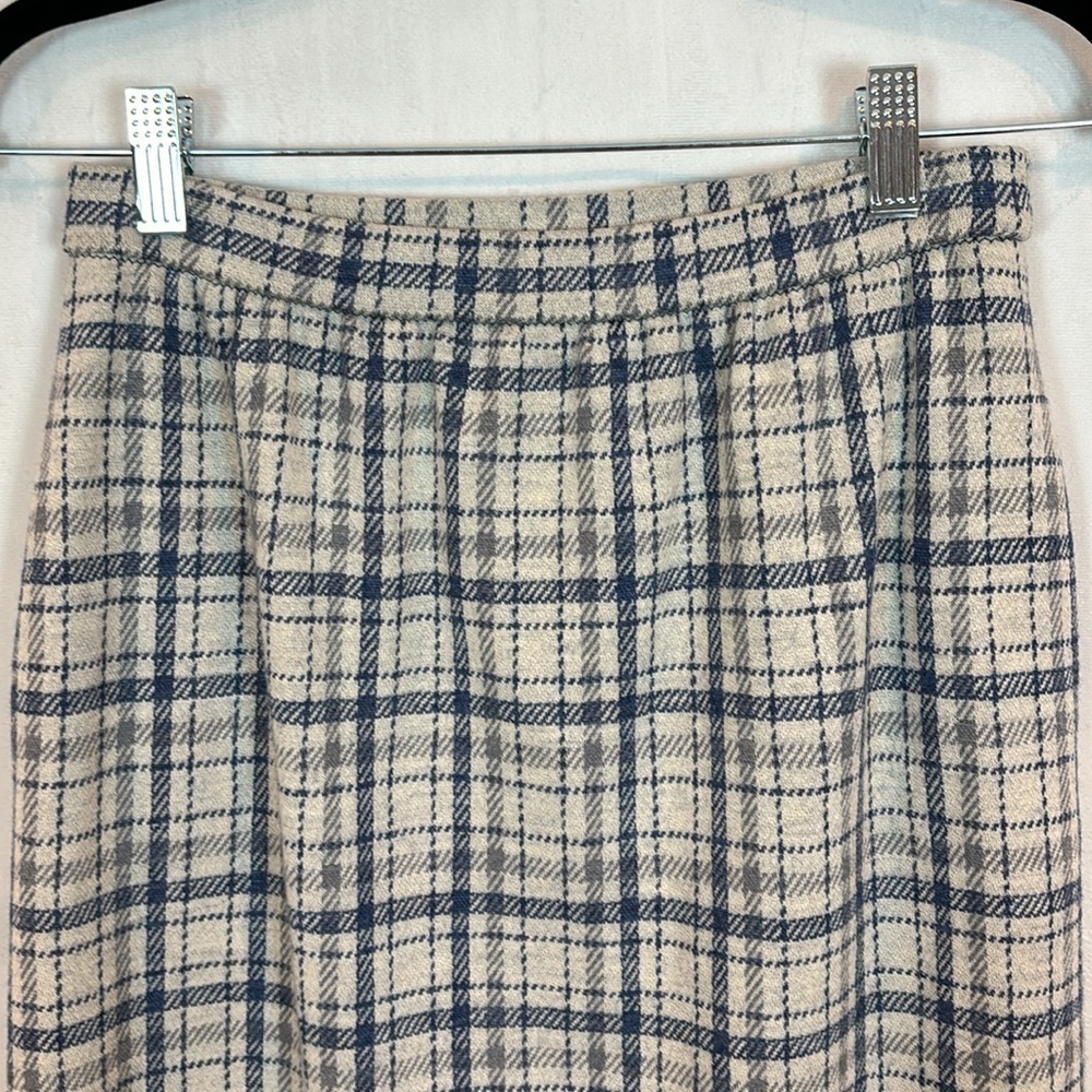 Bleyle Women's plaid 100% Wool 1960's Vintage pencil skirt dark academia size 6 - Picture 2 of 8